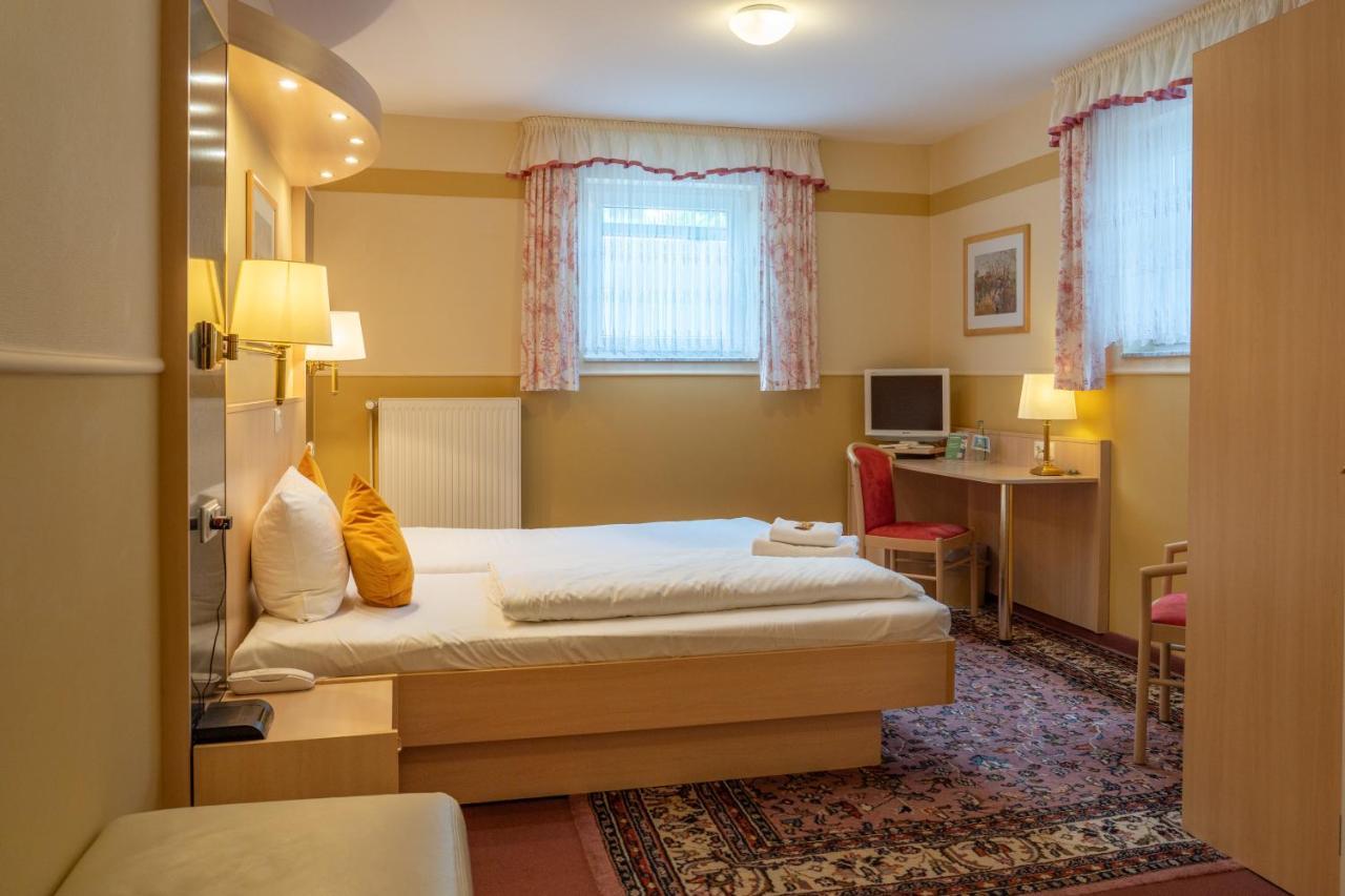 Parkhotel Neustadt Garni Luaran gambar